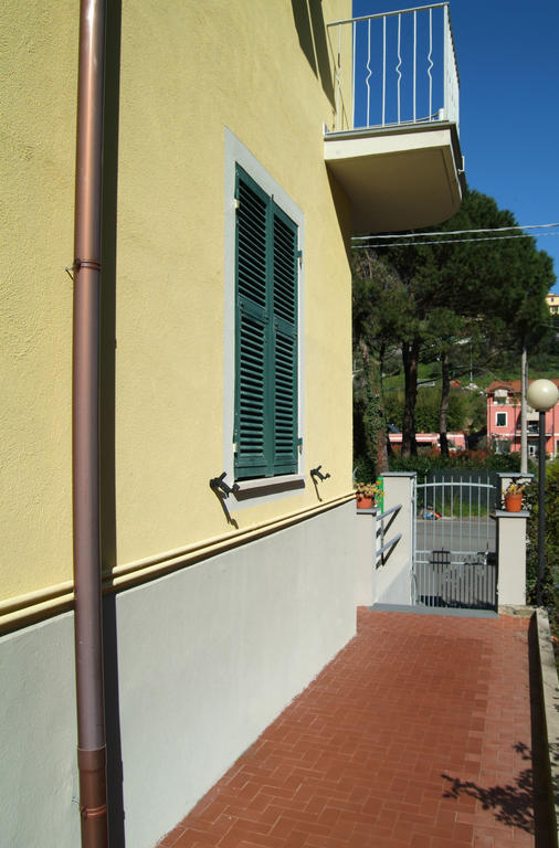 La Casa Delle Rose Room With Air Conditioning La Spezia Luaran gambar