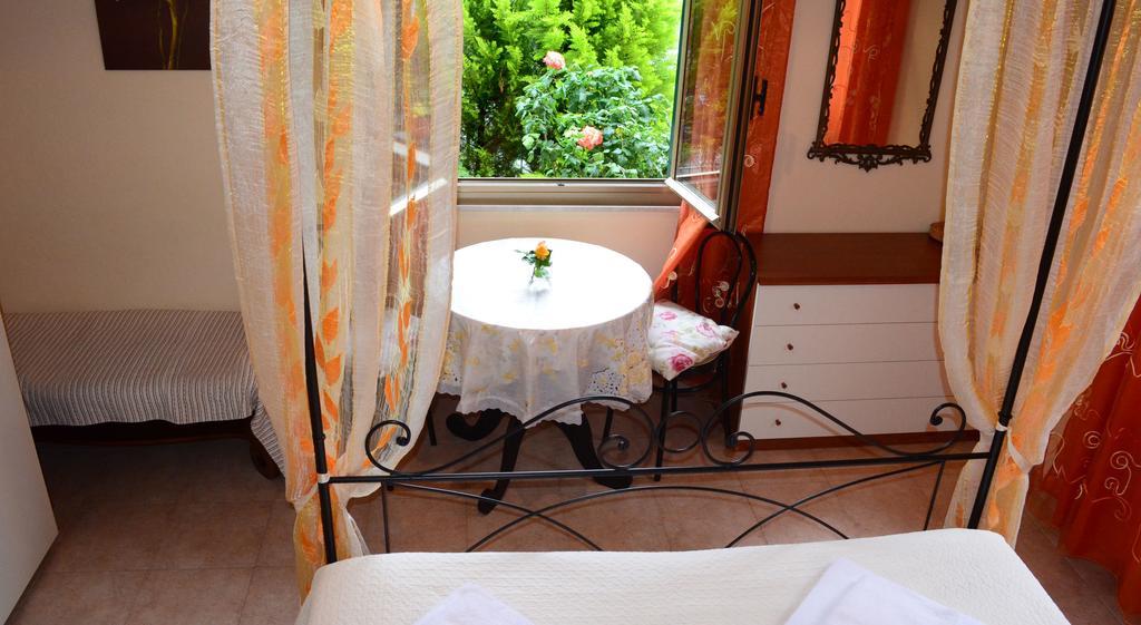 La Casa Delle Rose Room With Air Conditioning La Spezia Luaran gambar